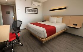 City Express By Marriott Santiago Aeropuerto